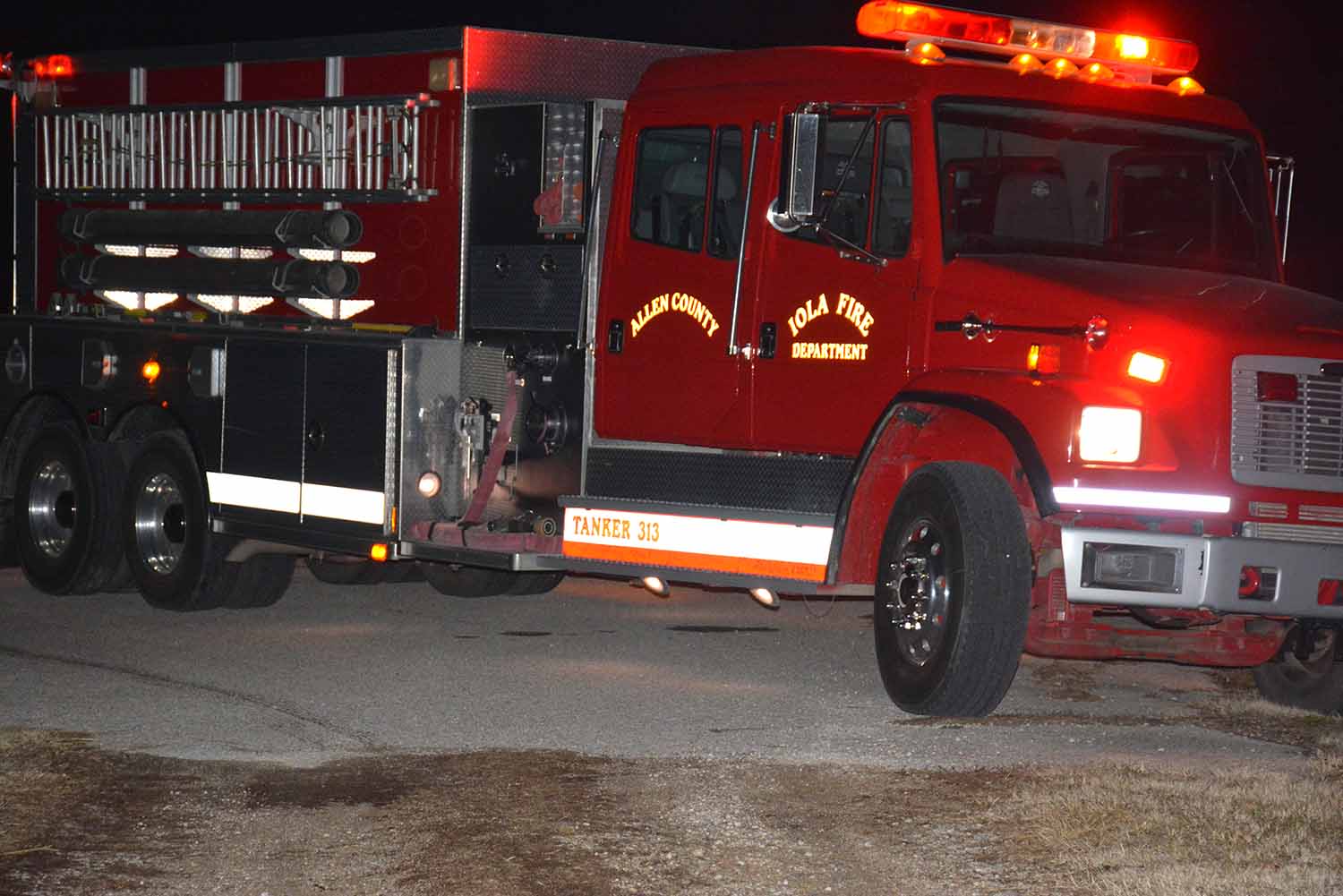 City gets $350,000 grant for fire engine